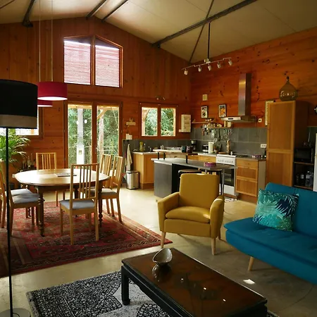 Les Palmiers Holiday home